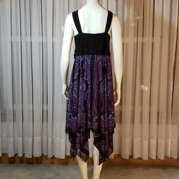 GORGEOUS DRESS - Picture 6 of 10